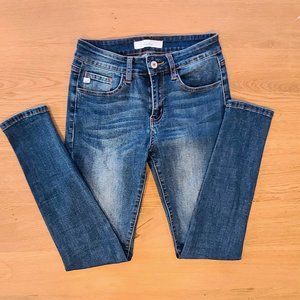 KanCan Mid Rise Medium Wash Skinny Jeans Sz. 5/26